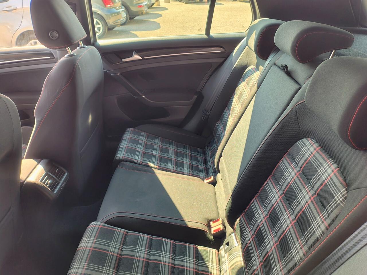 Volkswagen Golf GTI Performance 2.0 TSI DSG 5p. BlueMotion Technology