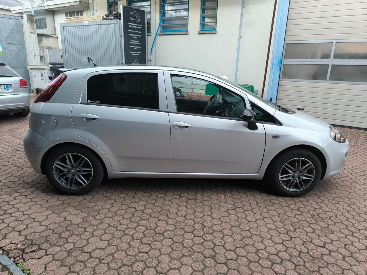 Fiat Punto 1.2 8V 5 porte Street 63 mila km neopatentati
