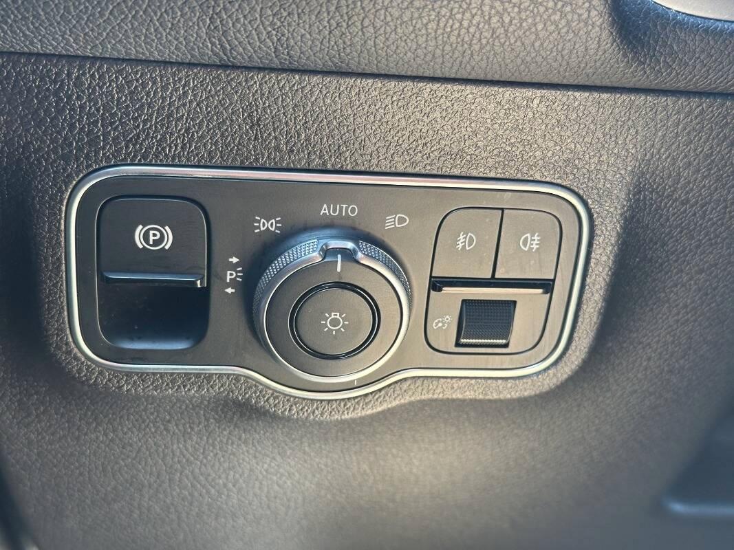 Mercedes GLB 200 d 7 POSTI Sport 4matic AUTOMATICA E TELECAMERA