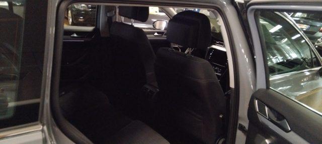 VOLKSWAGEN Passat VAR. 2.0 TDI DSG Business LED