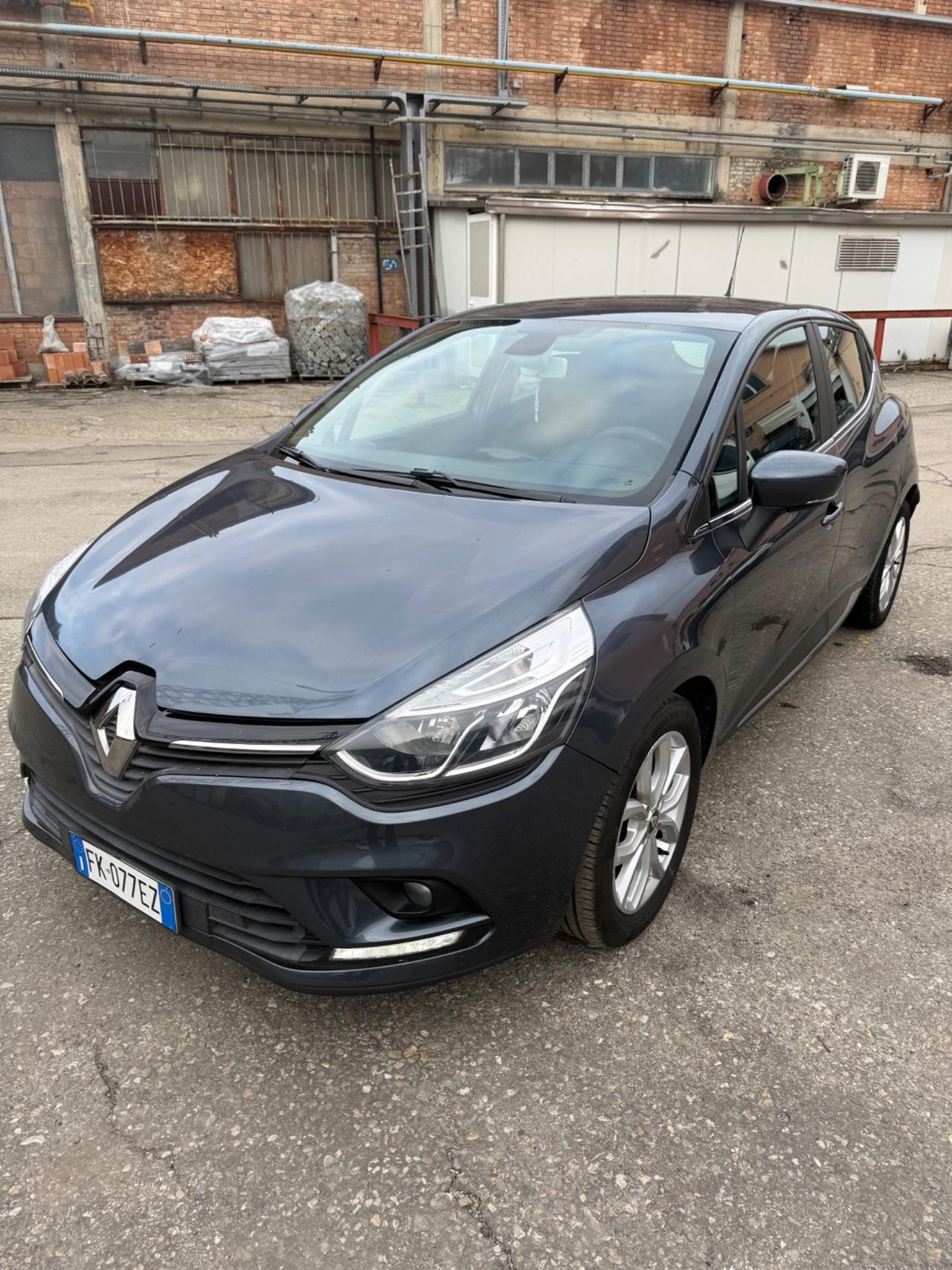 Renault Clio 1.2 75CV 5 porte Zen