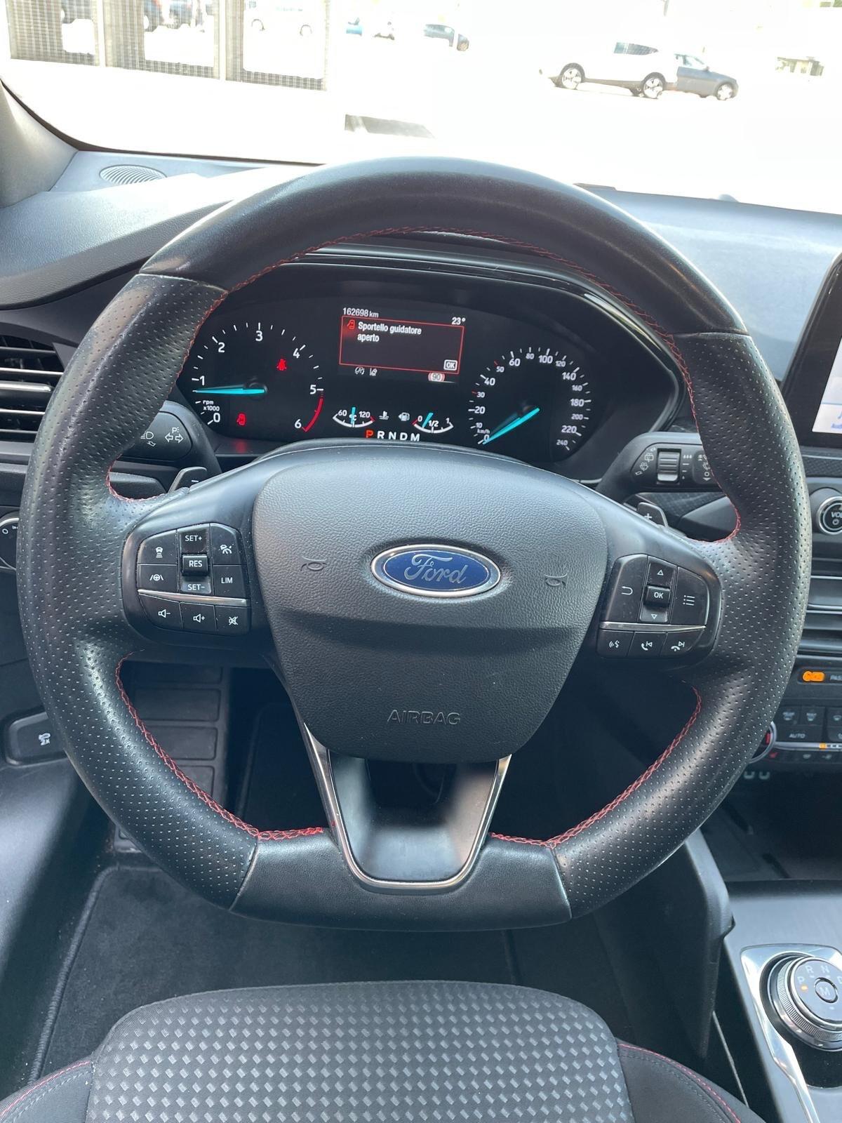 Ford Focus 1.5 120 CV automatico SW ST-Line IVA ESPOSTA