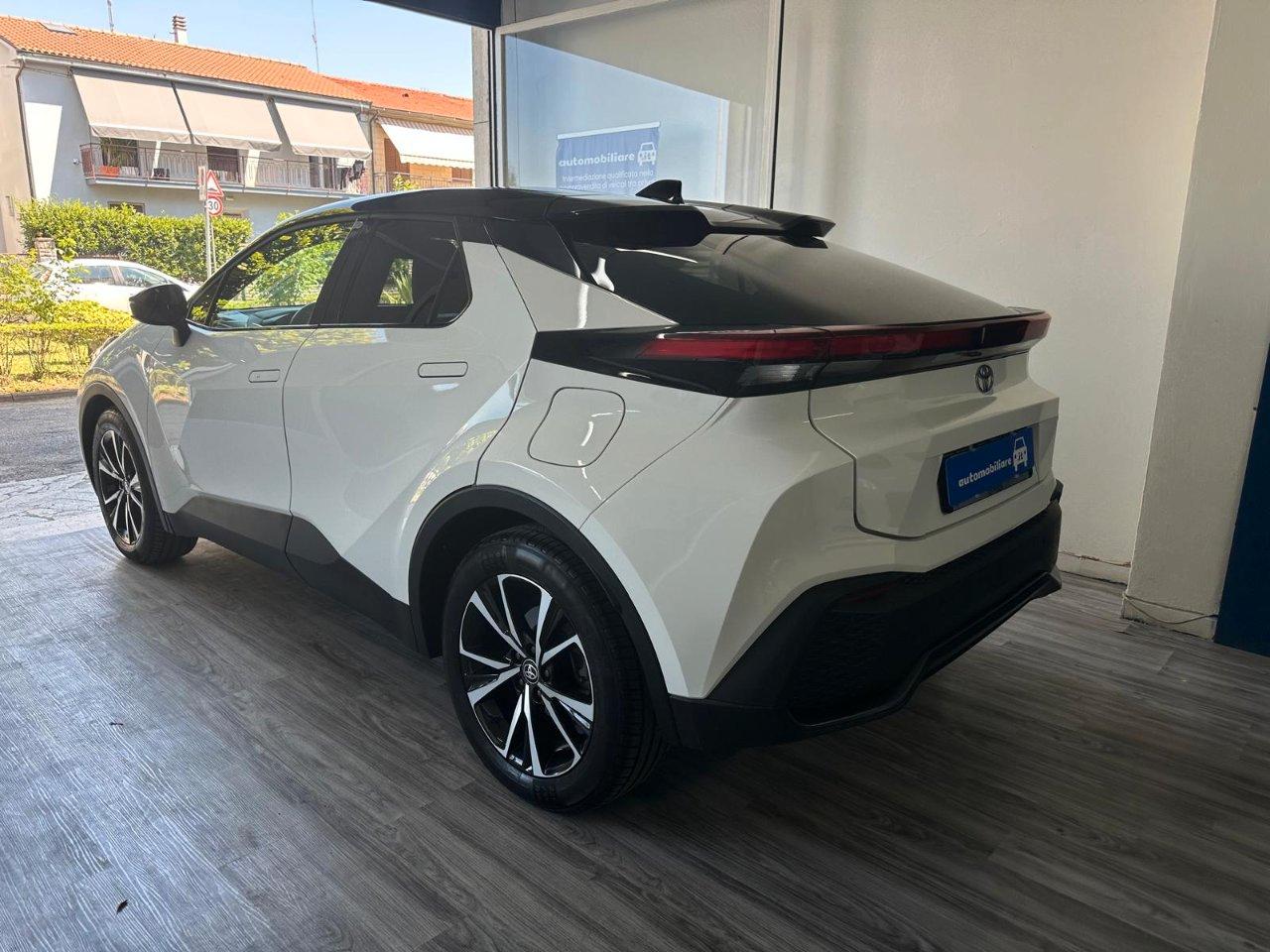 Toyota C-HR 2.0 hev Trend fwd e-cvt