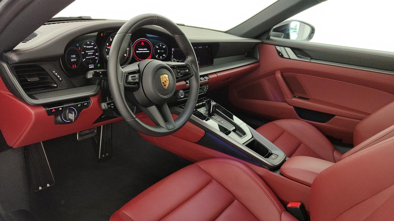 PORSCHE 911 Coupe 3.0 Carrera 4 auto