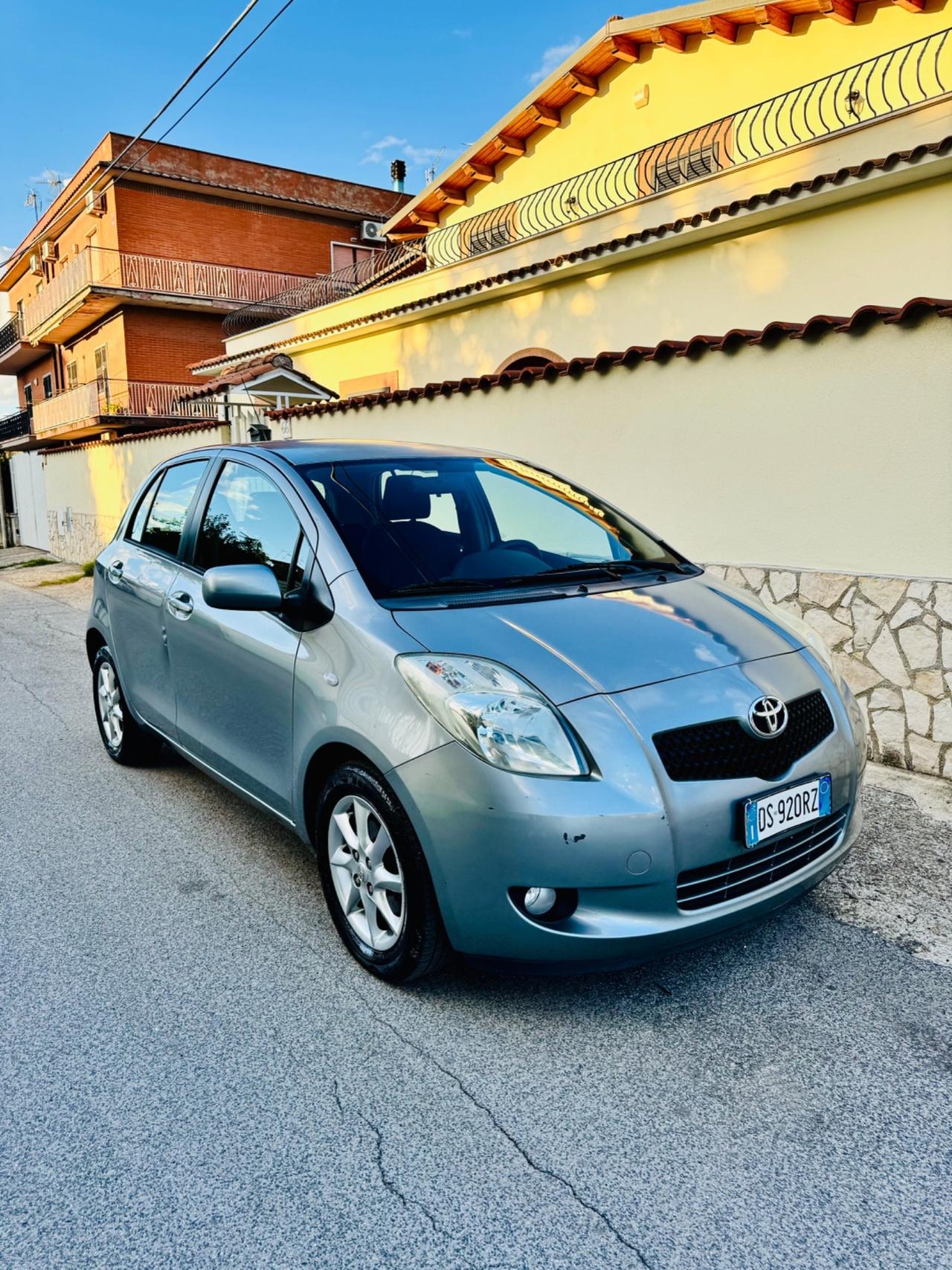 Toyota Yaris 1.3 BENZ UNICO PROPRIETARIO