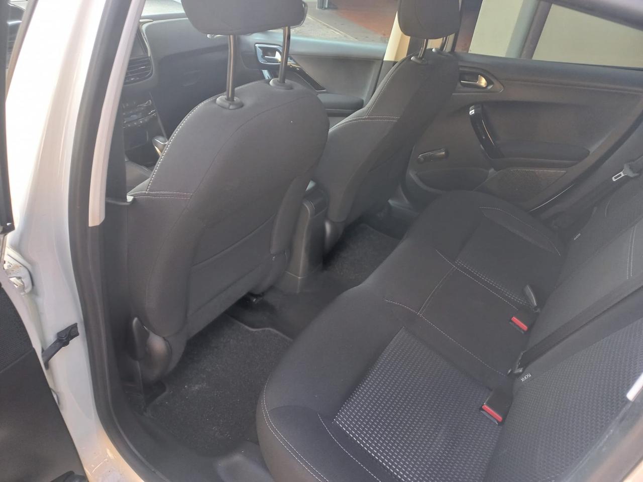 Peugeot 208 GPL + Cambio automatico