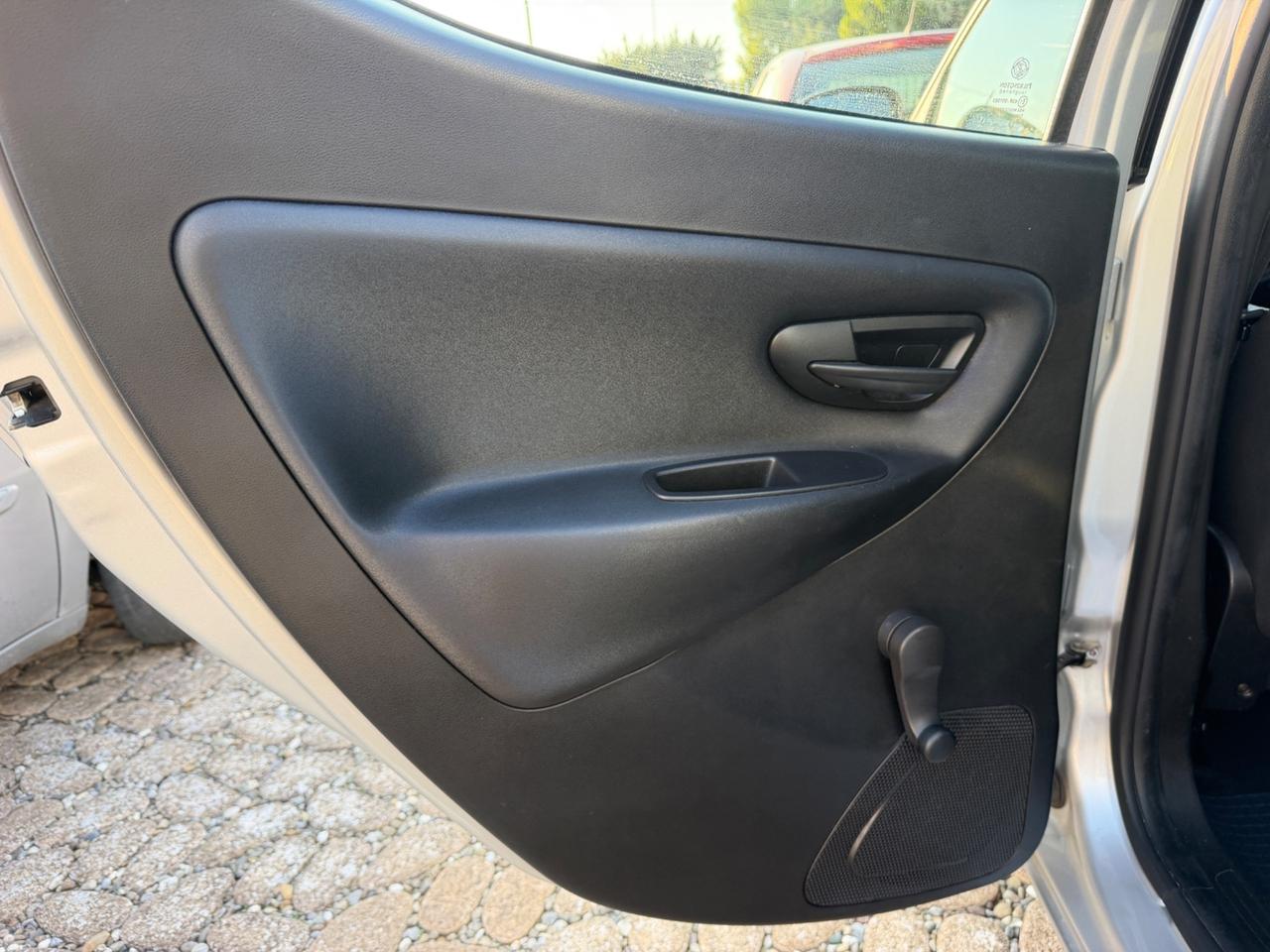 Lancia Ypsilon 1.2 69 CV 5 porte S&S Platinum GPL
