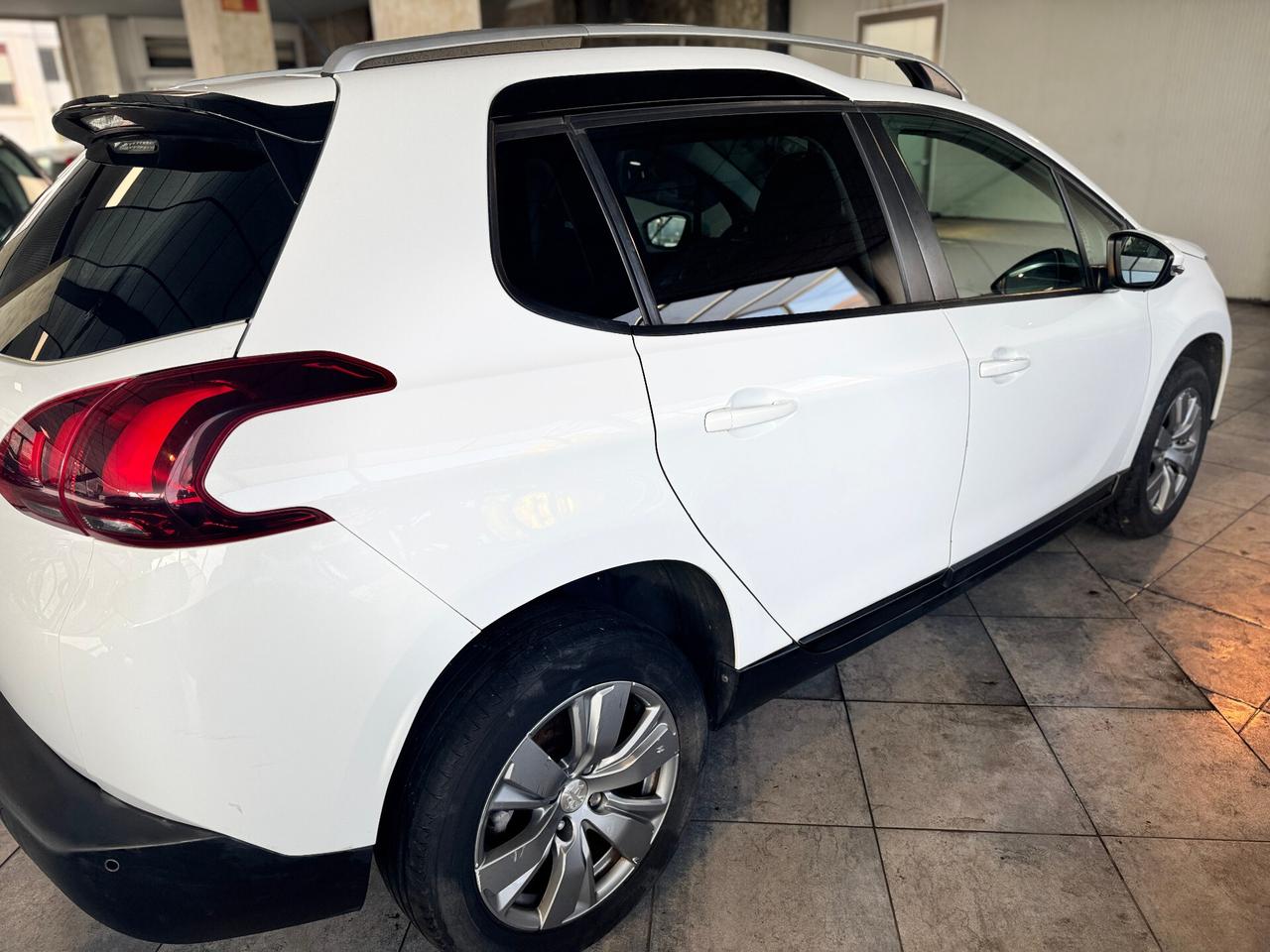 Peugeot 2008 BlueHDi 100 Allure