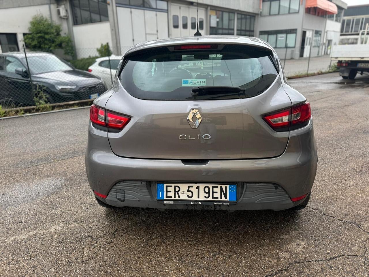 Renault Clio 1.2 75CV 5 porte Live Interni Perfetti – Auto Incidentata
