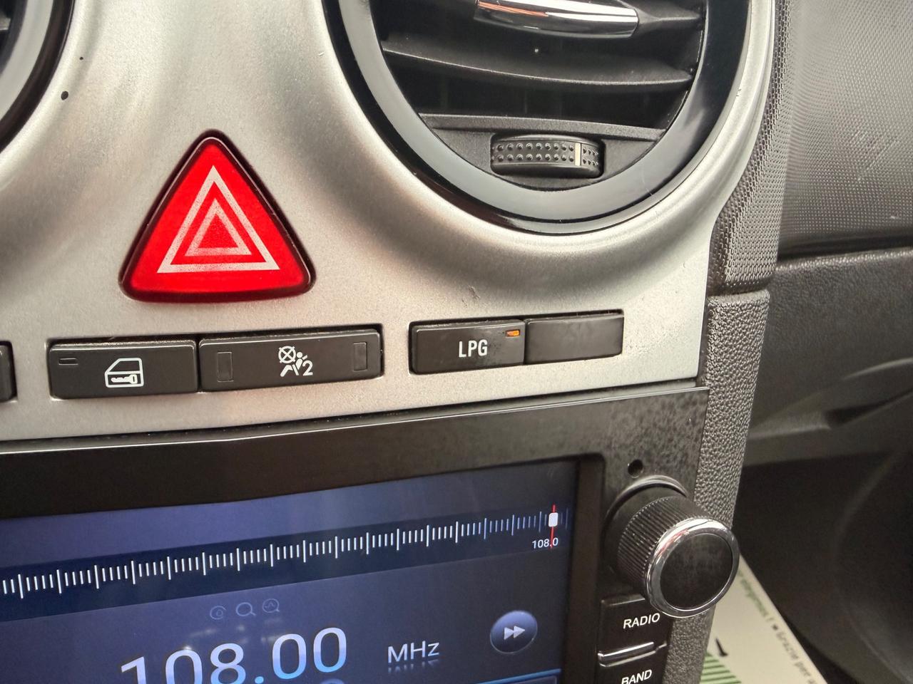 Opel Corsa 1.2 GPL-TECH Di Serie ENJOI