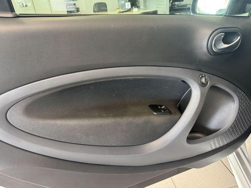 smart fortwo fortwo EQ Lightrunner