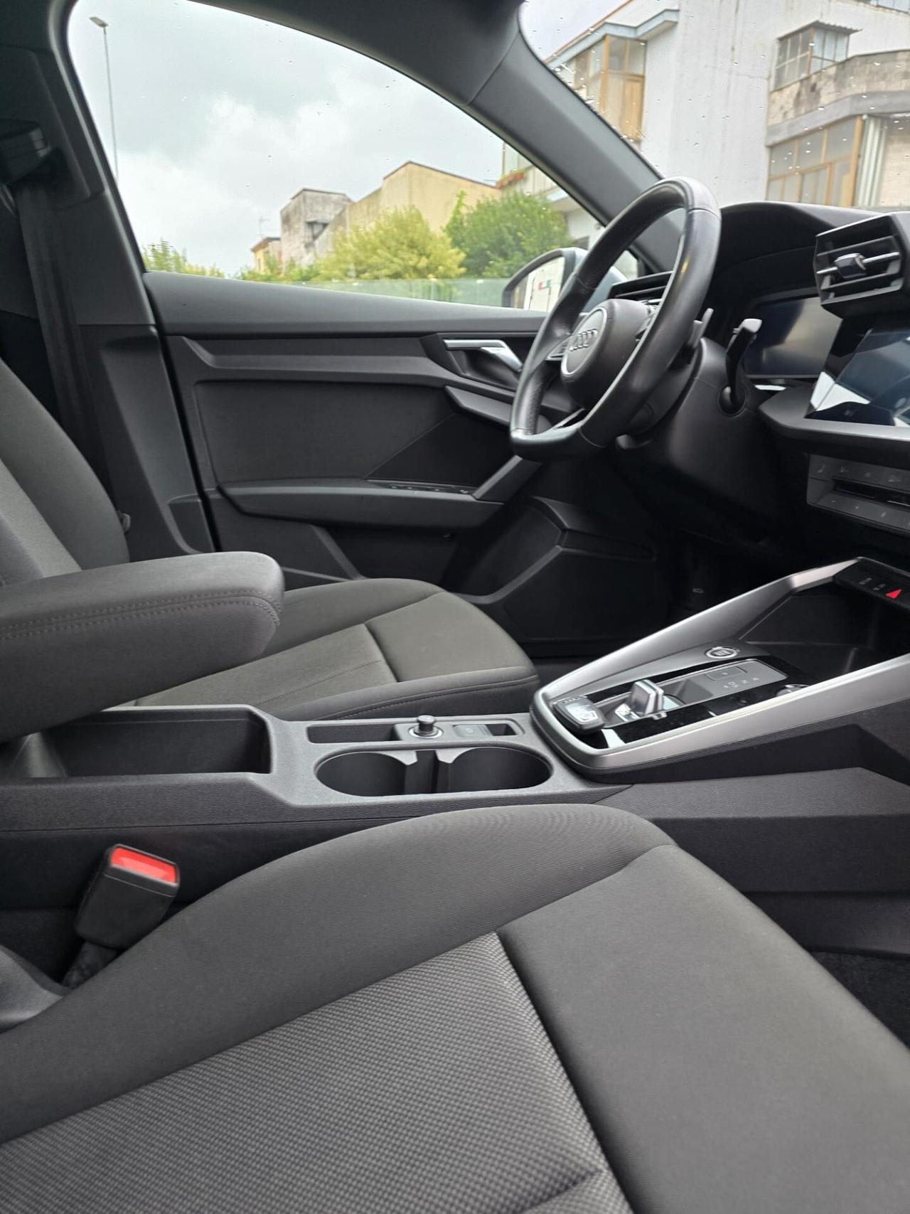 Audi A3 Sportback 35 2.0 tdi 150 Advanced S-Tronic Cockpit