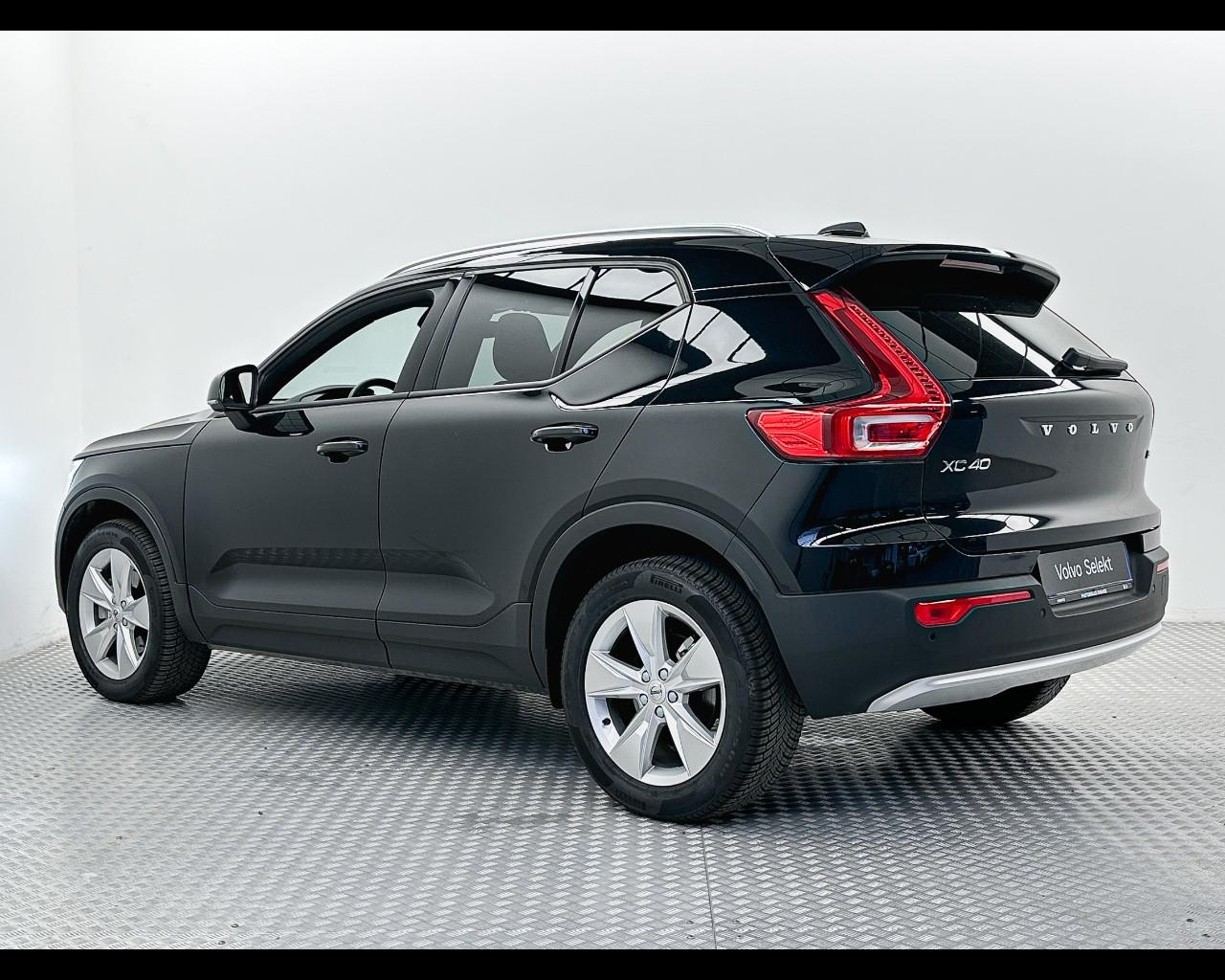 VOLVO XC40 (2017-->) - XC40 B3 automatico Core
