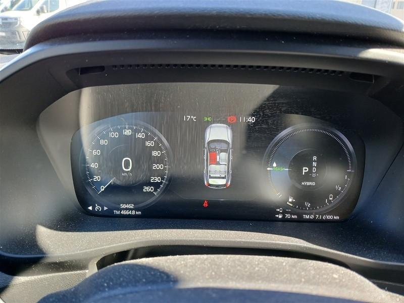 VOLVO XC40 T4 RECHARGE PLUG-IN AUTO CORE SUV