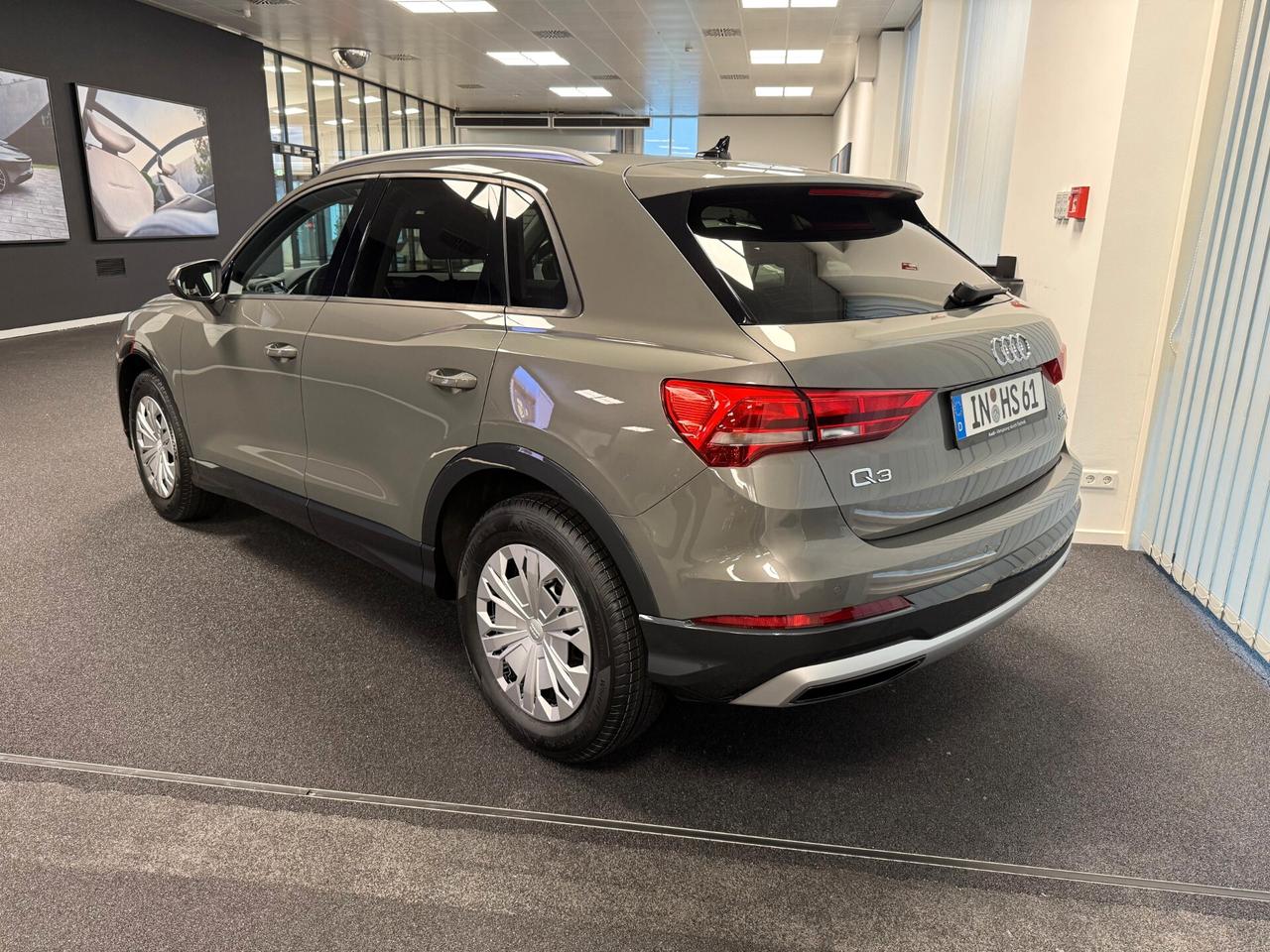 Audi Q3 35 TFSI Business Advanced