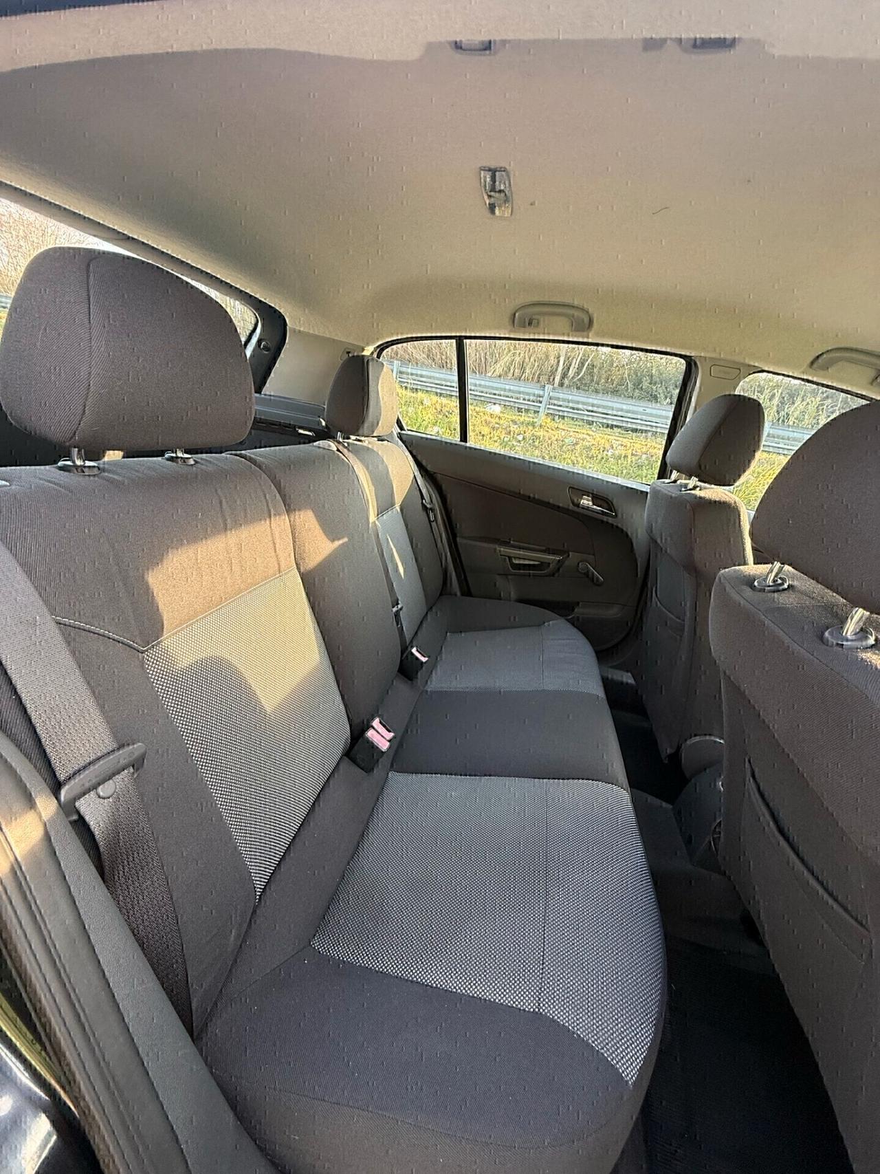 Opel Astra 1.4 16V GPL-TECH 5 porte Enjoy