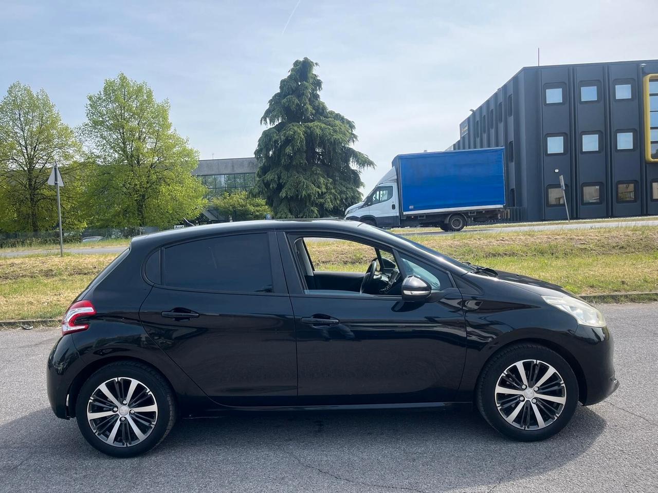 Peugeot 208 1.4 HDi 68 CV 5 porte Active