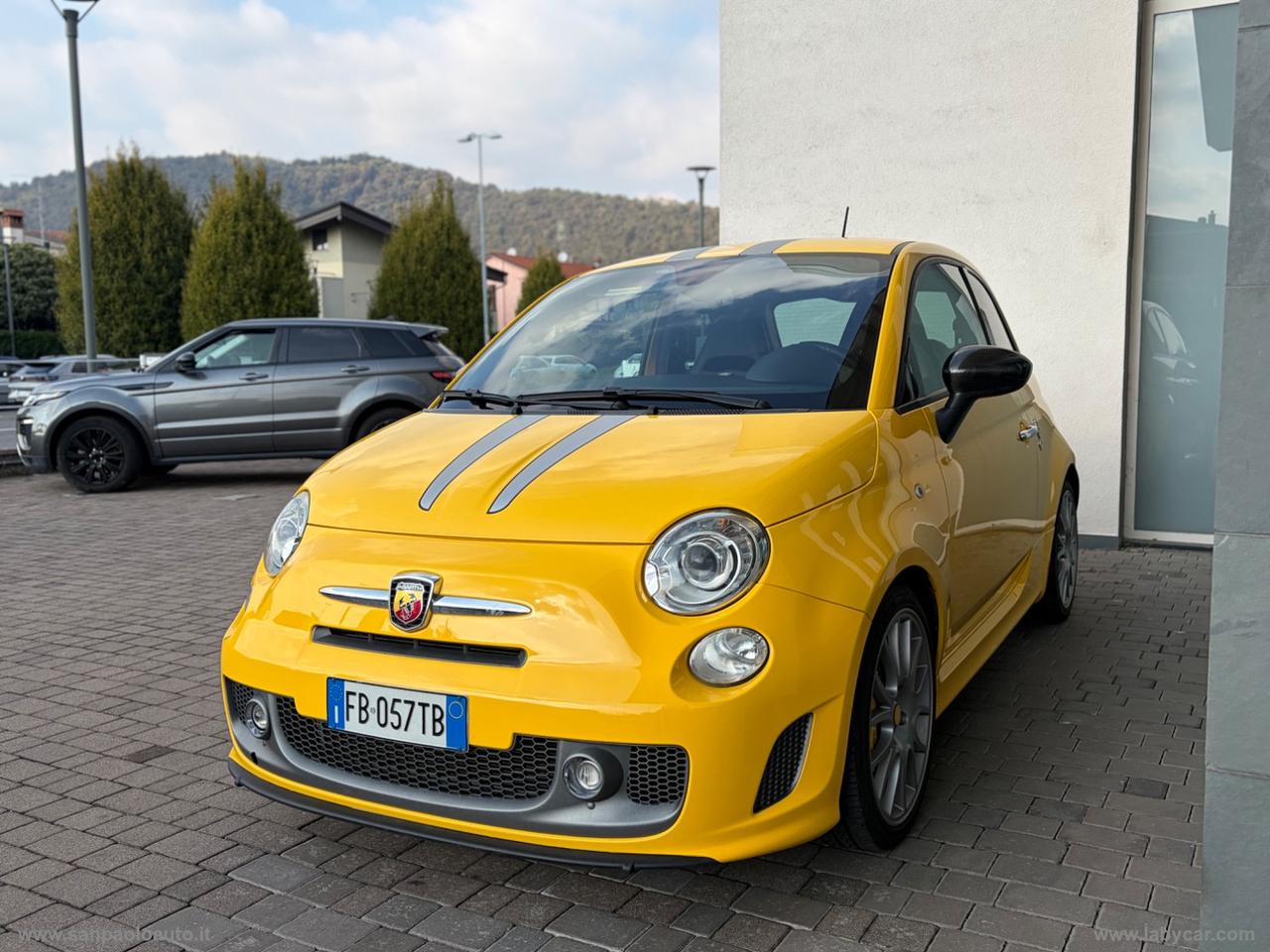 ABARTH 500 1.4 Turbo T-Jet TRIBUTO FERRARI