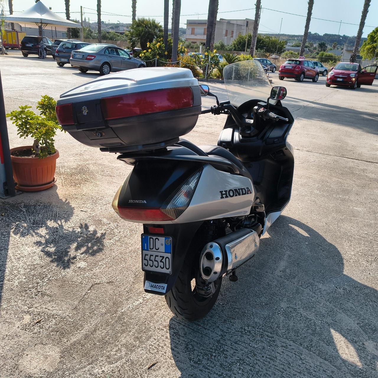 Honda Silver Wing 400