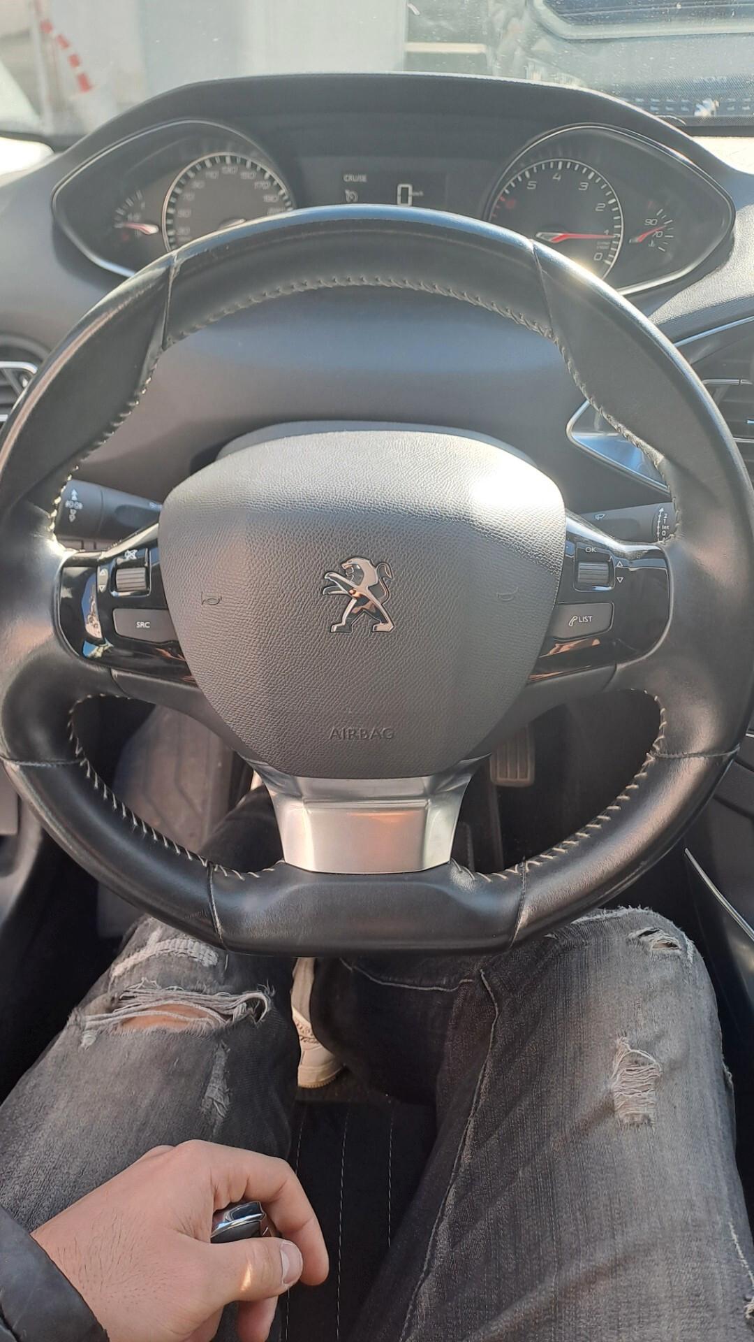 Peugeot 308 1.2 Turbo 130cv Allure