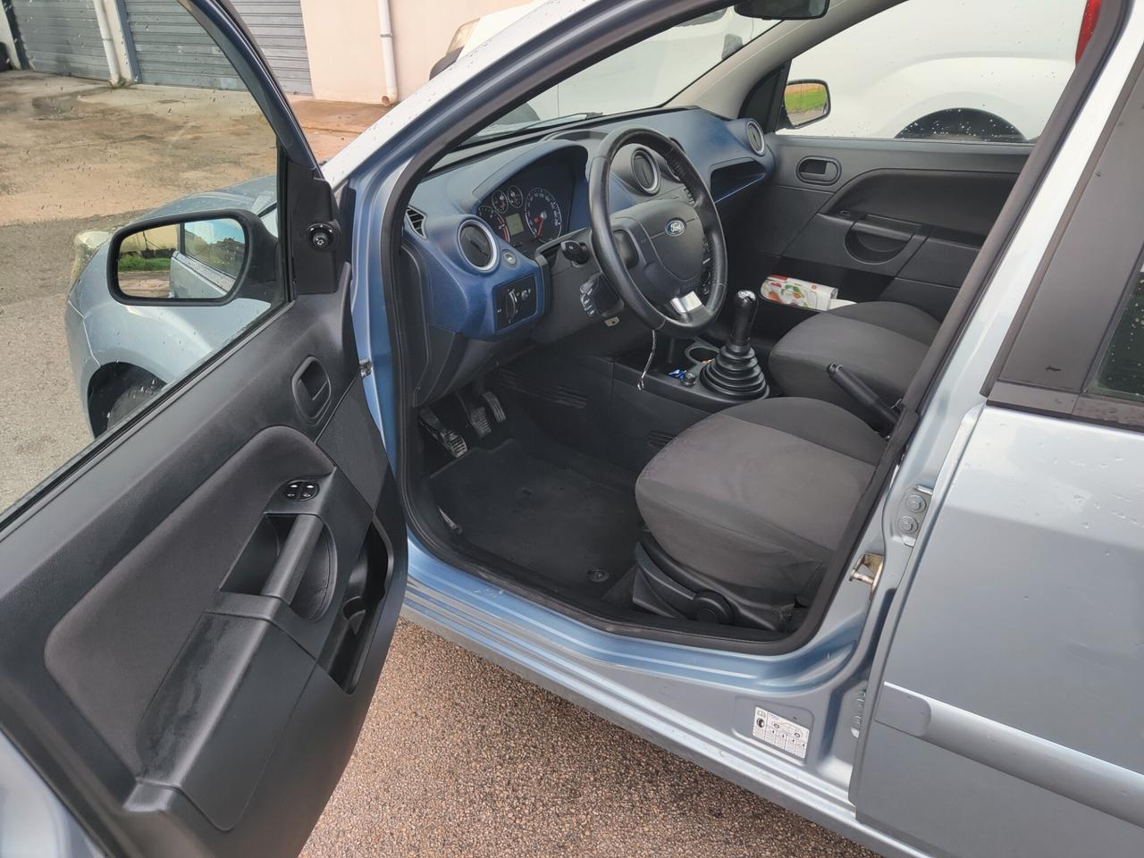 Ford Fiesta 1.4 TDCi 5p. Ghia