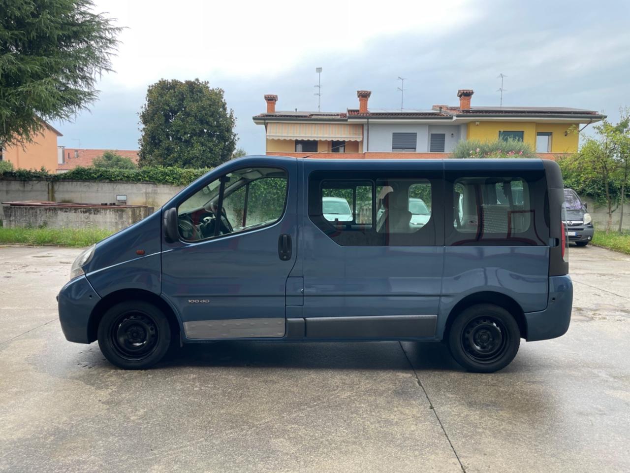 Renault Trafic T29 2.0 dCi/115 PL-TN Passenger Disabili