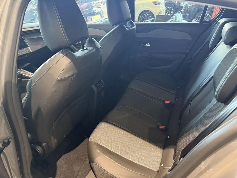 Peugeot 308 Hybrid 136 e-DCS6 Allure