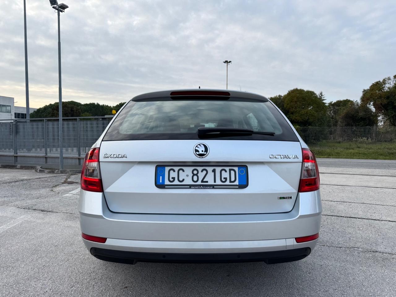 SKODA OCTAVIA 1.5 DSG Style G-Tec Metano - Navi