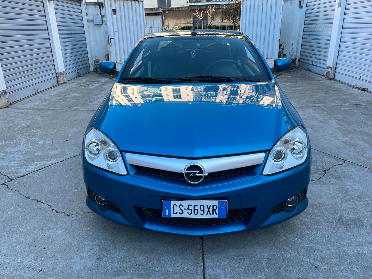 Opel Tigra TwinTop 1.4 16V Sport CABRIO