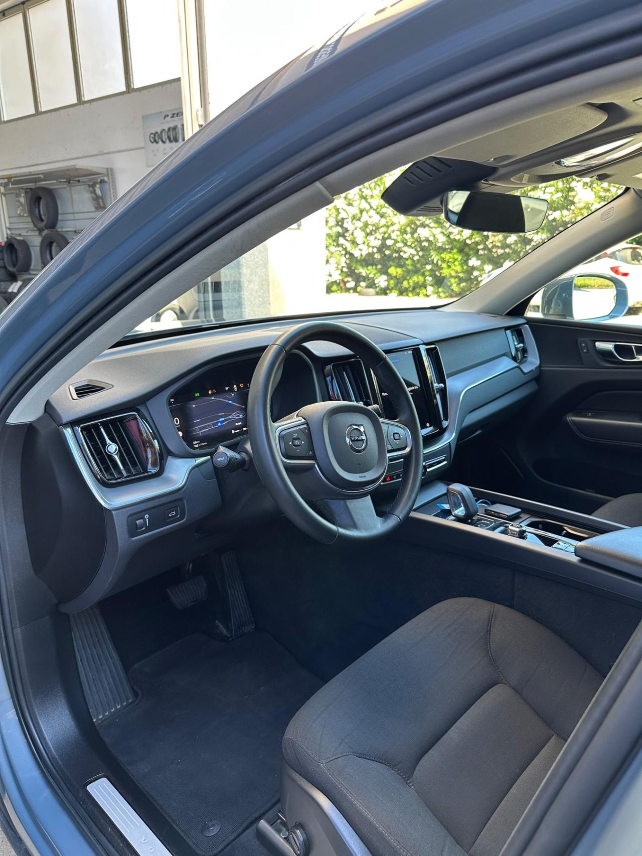 Volvo XC 60 XC60 B4 (d) AWD Geartronic Momentum