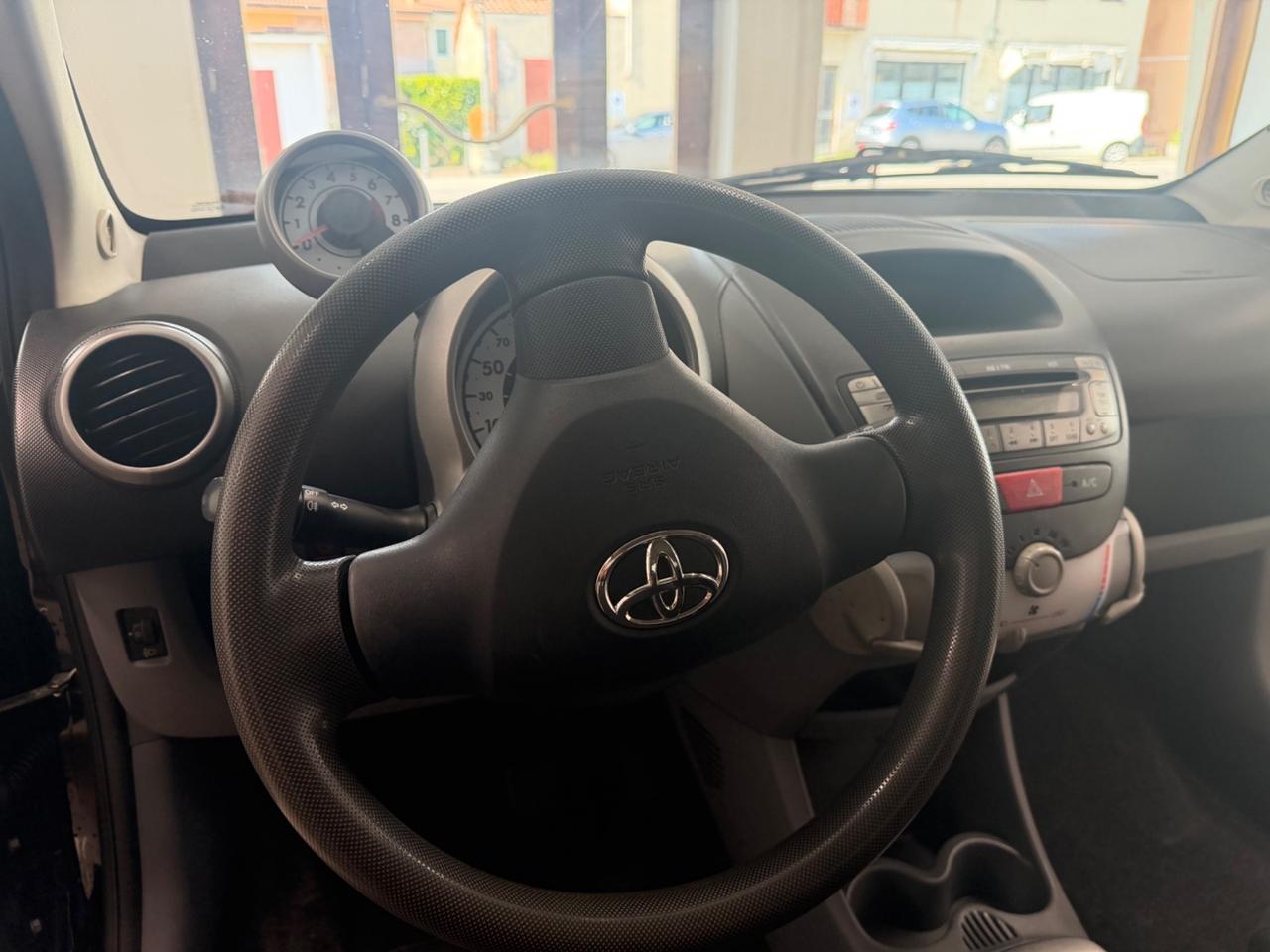 Toyota Aygo 1.0 12V VVT-i 5 porte Sol