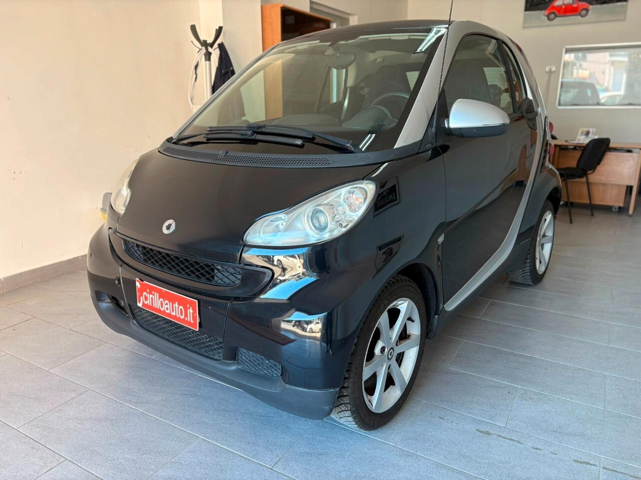 Smart ForTwo MycroHybrid 1000 52 kW coupé passion