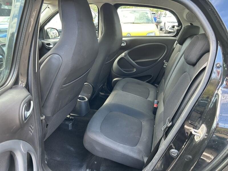 smart forfour II 2015 0.9 t Passion 90cv twinamic my18
