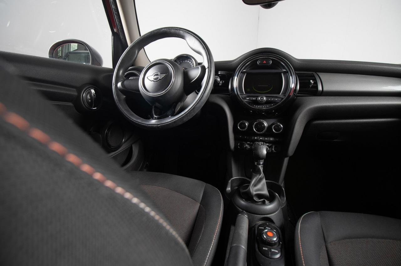 Mini Cooper 5 Porte 1.5 Auto 136cv