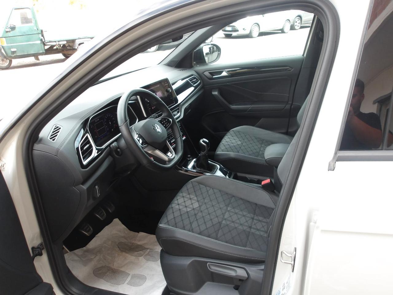 Volkswagen T-Roc 2.0 tdi R-Line 115cv