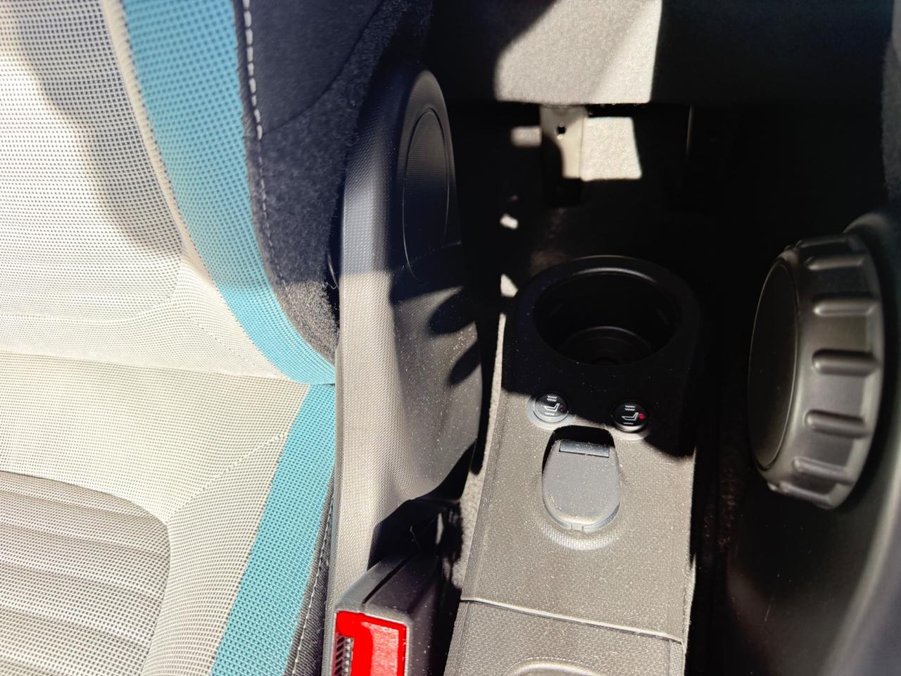 Renault Twingo TCe 90 CV La Parisienne LED PDC CLIMA AUTOAMTICO CERCHI 16 SCHERMO DIGITALE