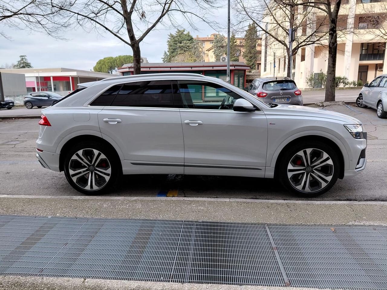 Audi Q8 Sport 3.0 50 TDI MHEV #8399