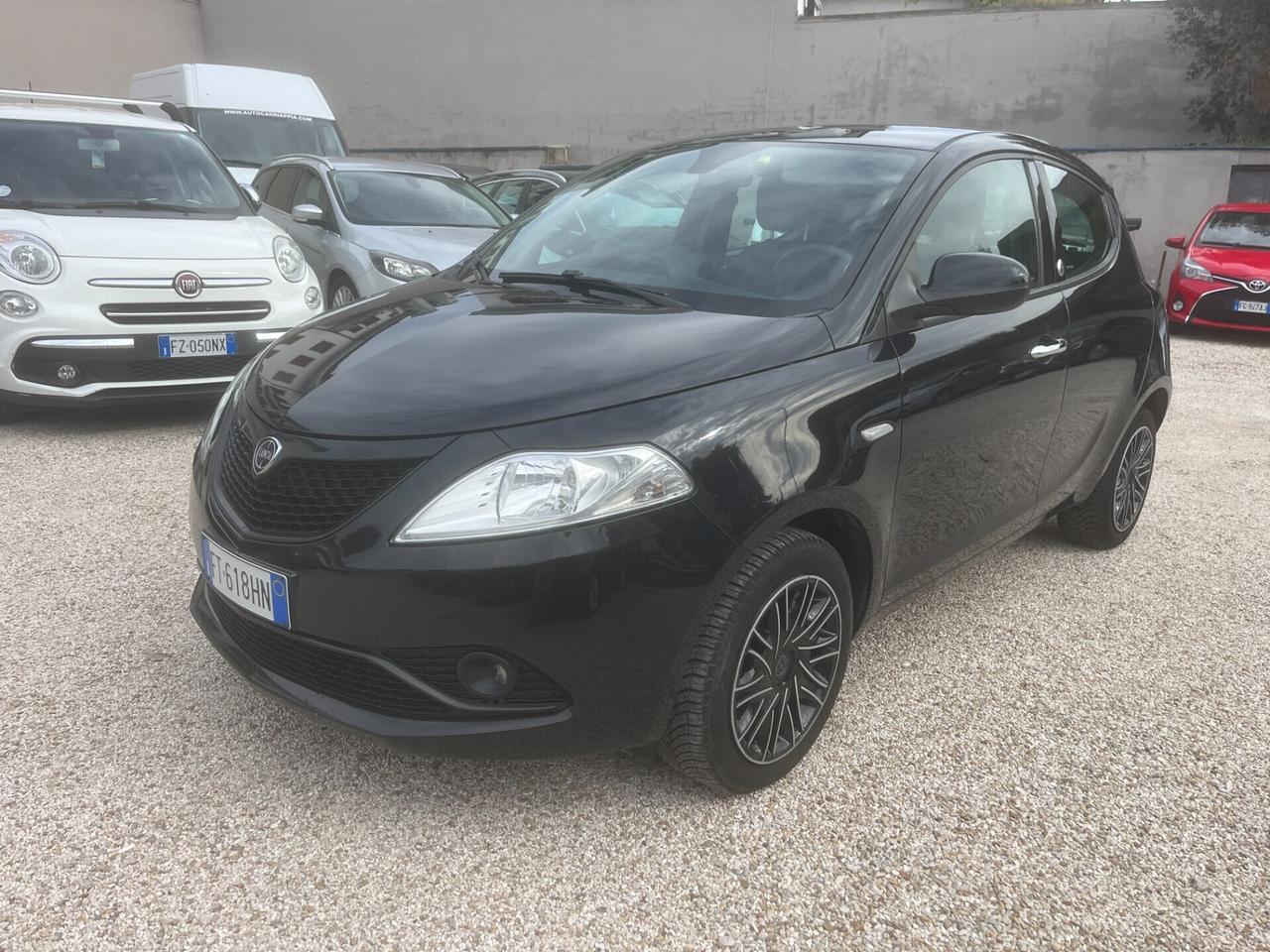 Lancia Ypsilon 1.2 69 CV 5 porte GPL Ecochic Gold