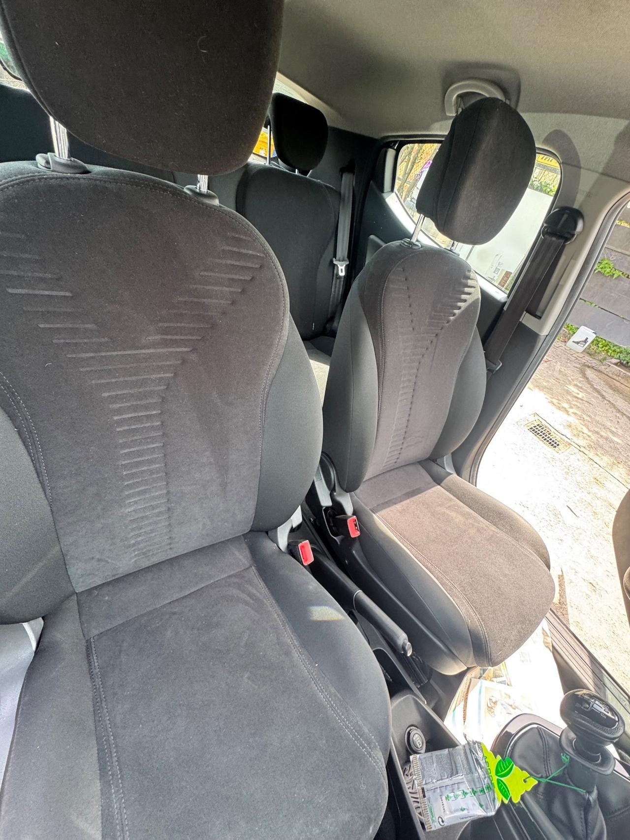 Lancia Ypsilon 1.2 69 CV 5 porte Gold