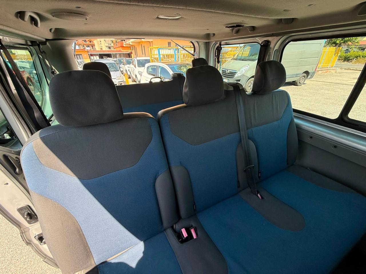 RENAULT TRAFIC 2.0DCi 115CV 9POSTI