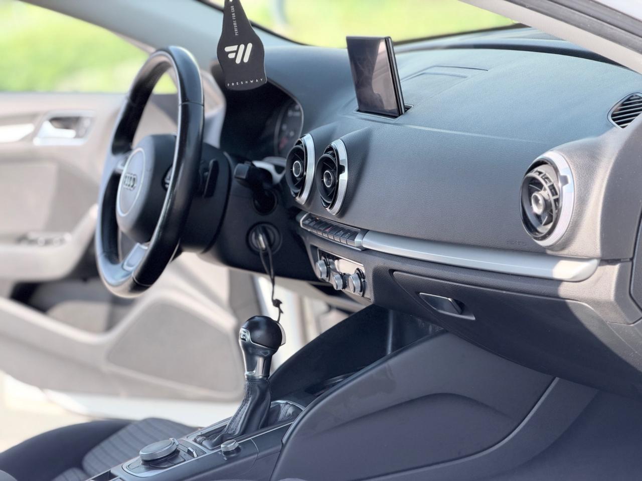 AUDI A3 2.0 TDI 150CV S-TRONIC PERMUTABILE