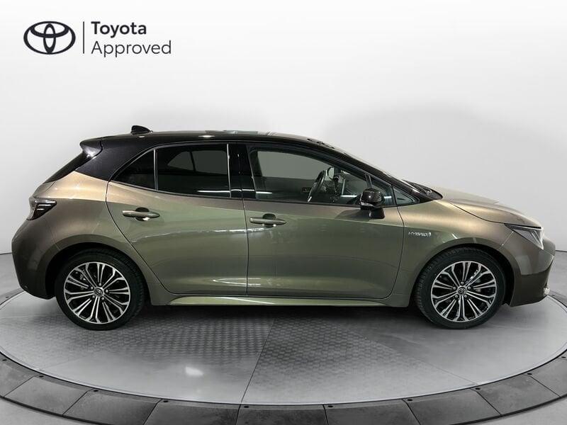 Toyota Corolla 1.8 Hybrid Style "OXIDE BRONZE & BLACK"