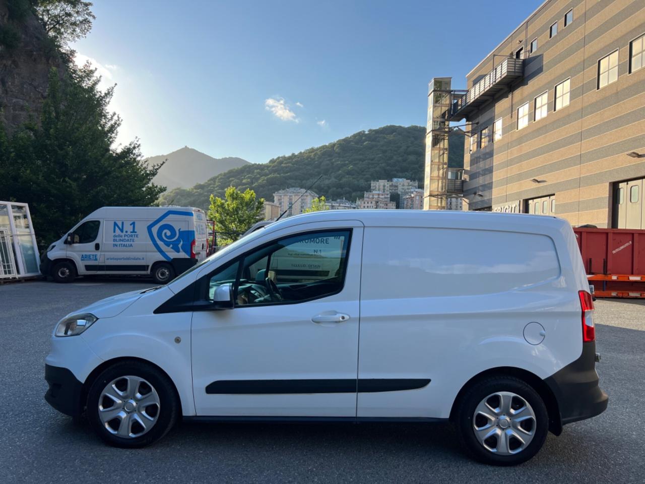 Ford Transit Courier Transit Courier 1.5 TDCi 75CV Van Trend Perfetta