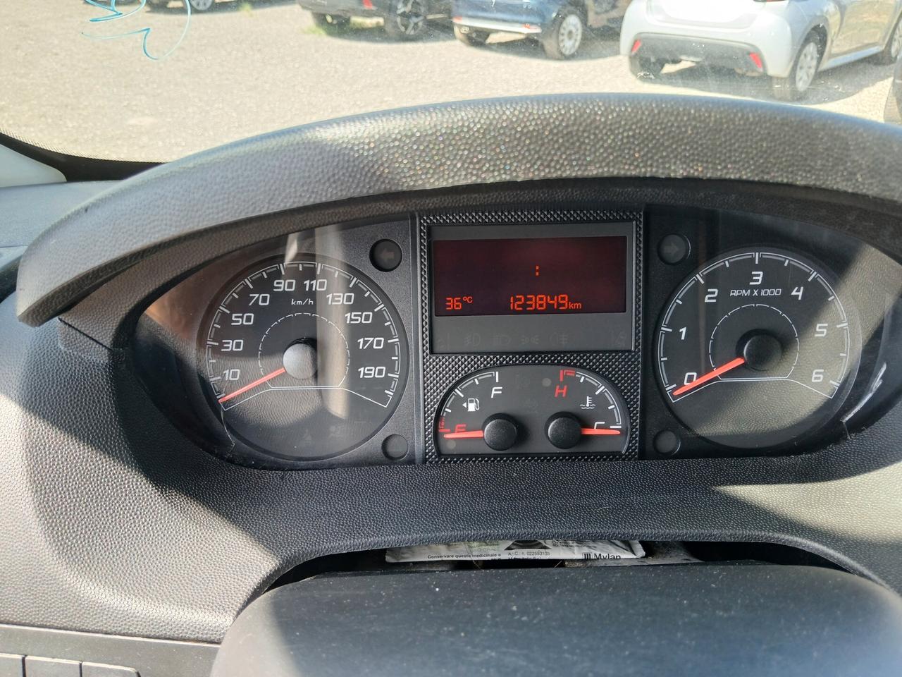 Peugeot Boxer 330 2.2 BlueHDi 120 S&S PC-TN Furgone
