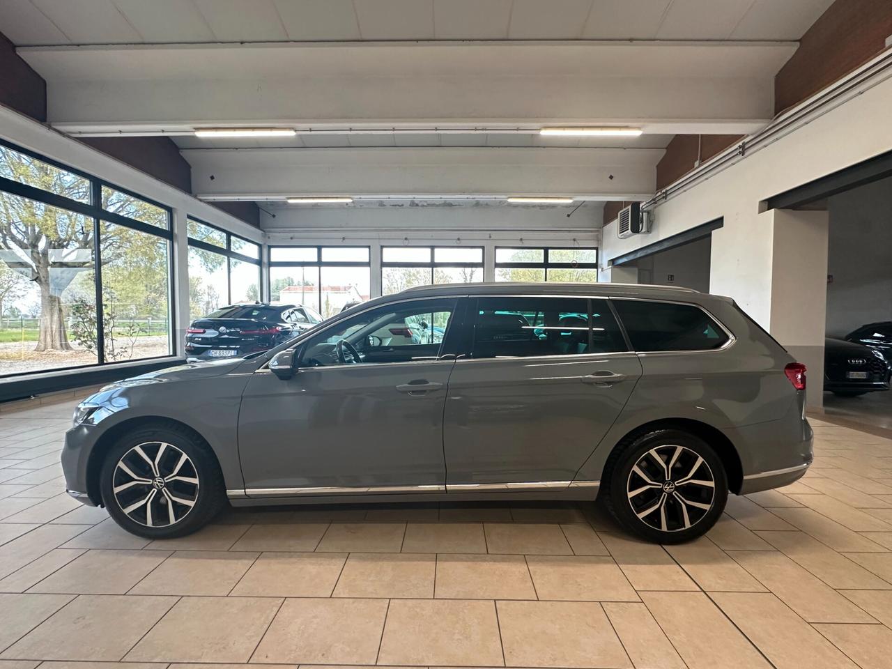 VOLKSWAGEN PASSAT VARIANT 2.0 TDI DSG ELEGANCE 150CV *CARPLAY*ACC*LED