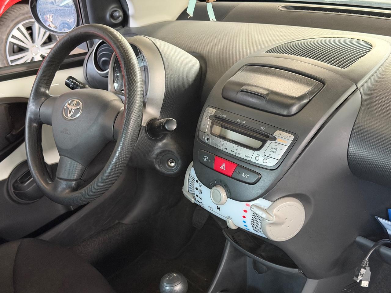 Toyota Aygo 1.0 12V VVT-i 5 porte Lounge Connect