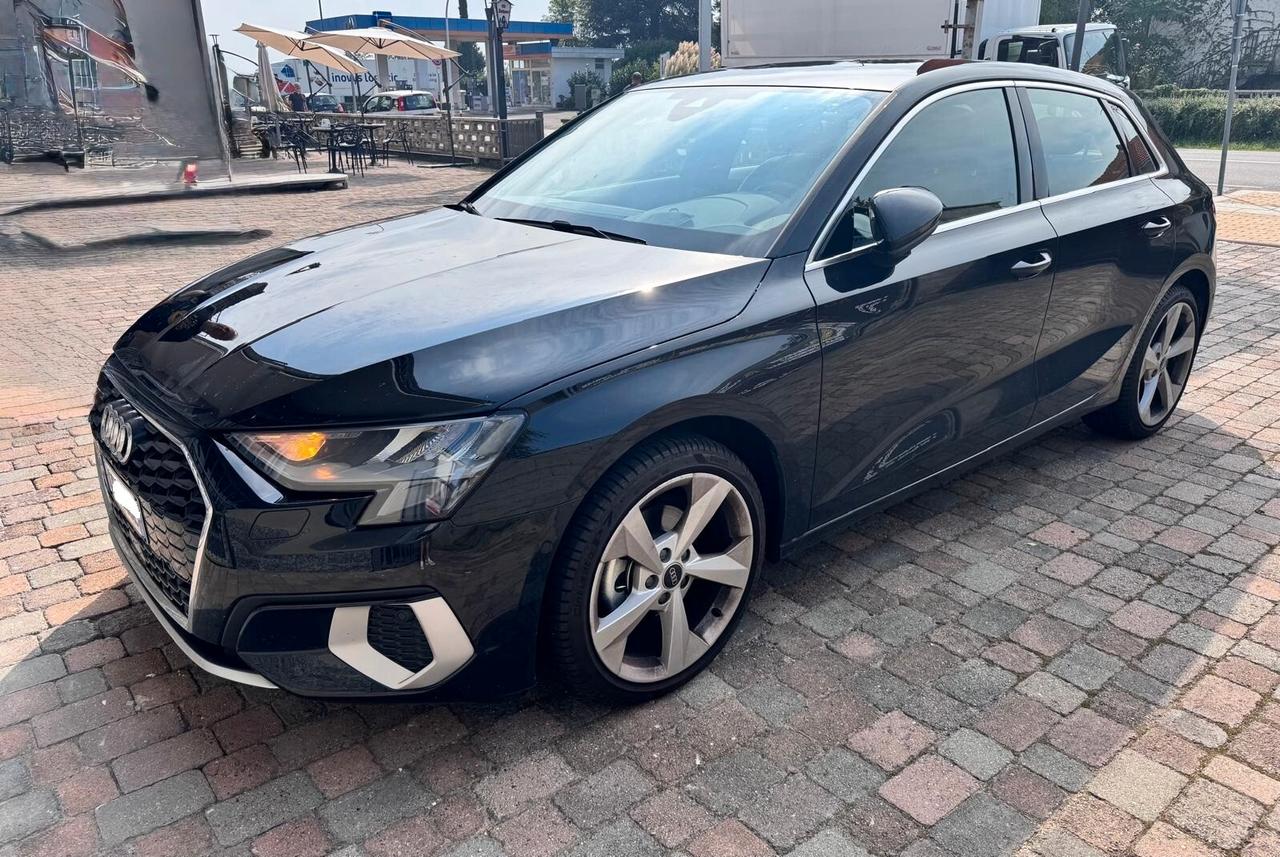 Audi A3 SPB 30 g-tron S tronic line edition
