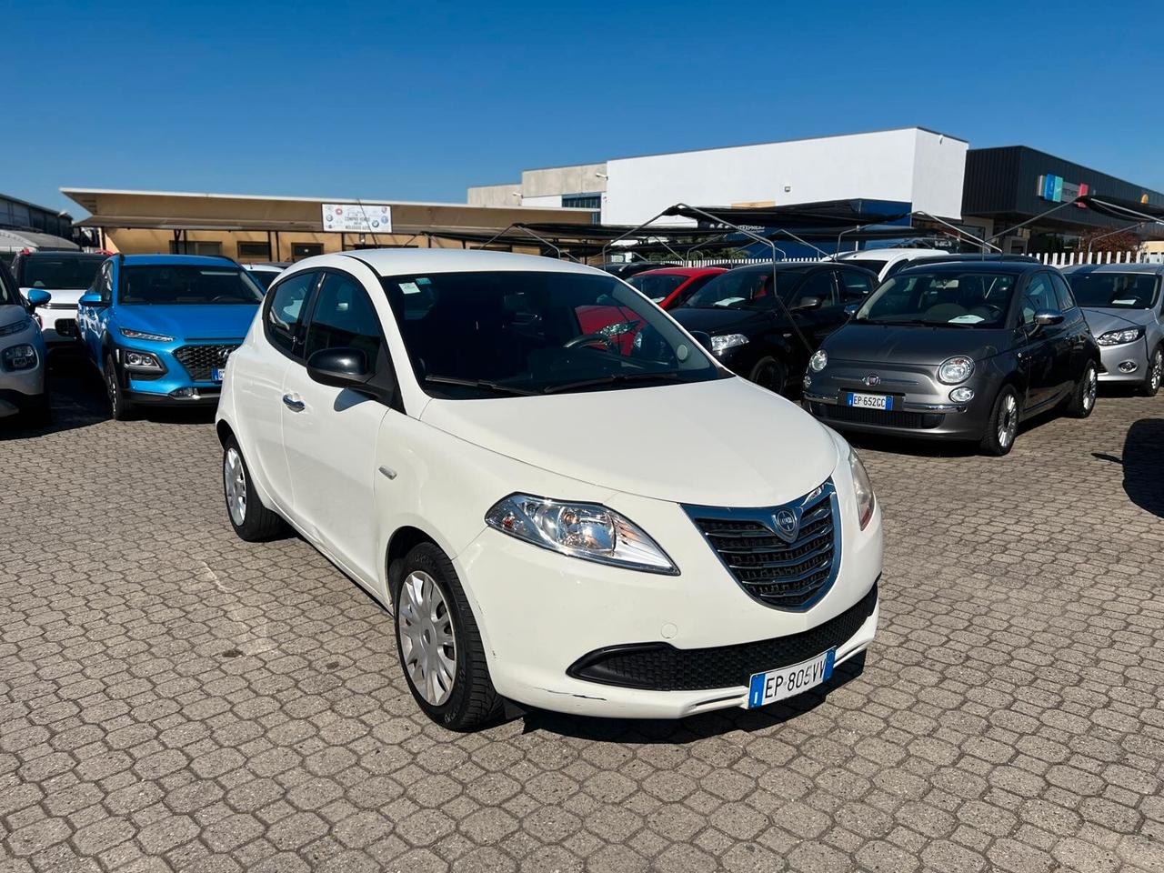 Lancia Ypsilon 1.2 69 CV 5 porte S&S Platinum