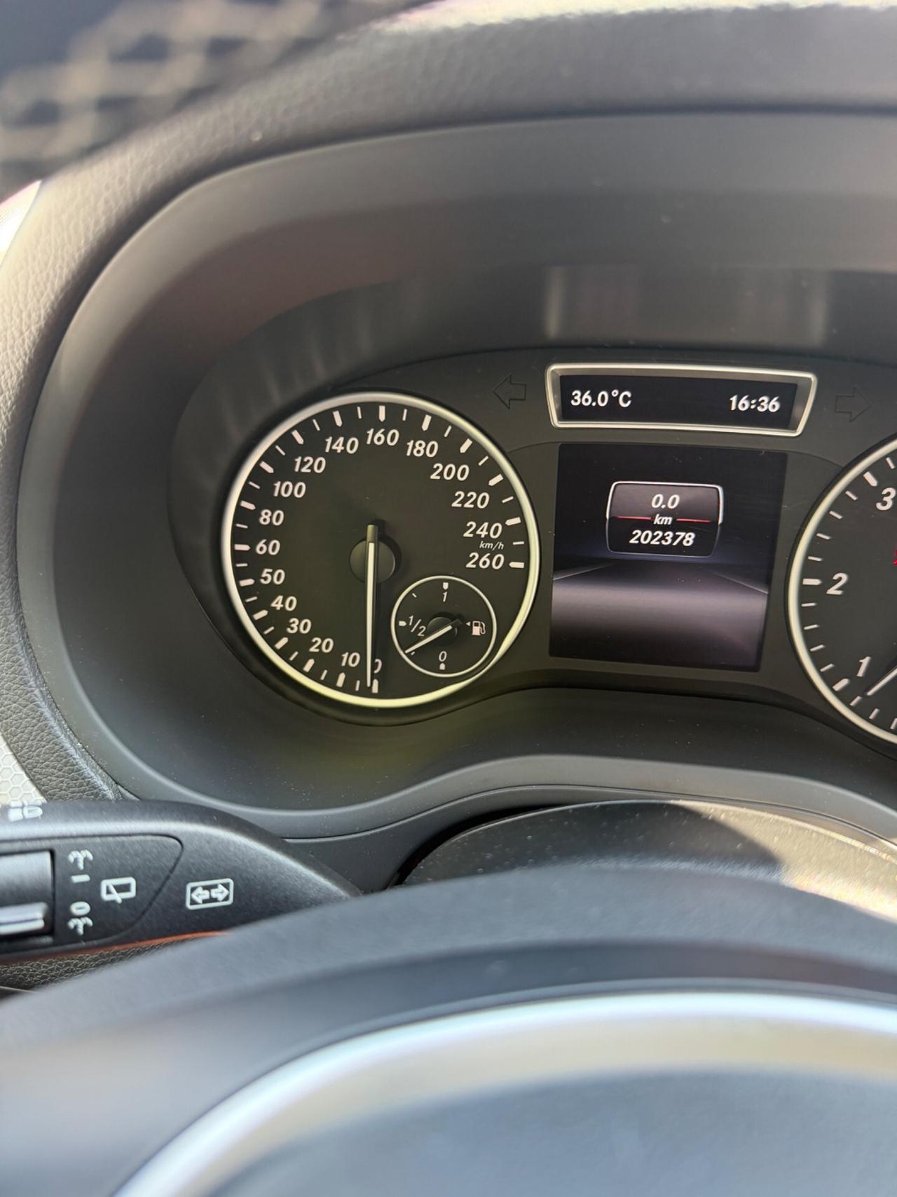Mercedes-benz B 200 CDI Premium