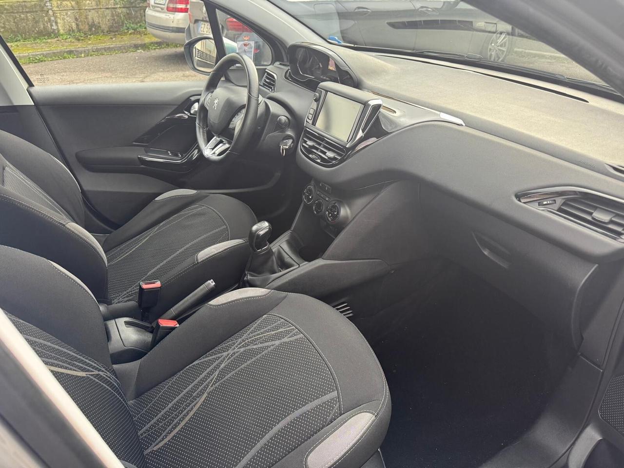 Peugeot 208 1400 Gpl fino 2034